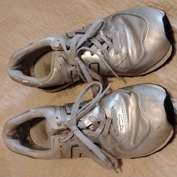 New Balance Silver 574 Size 10.5 - Picture 1 of 9